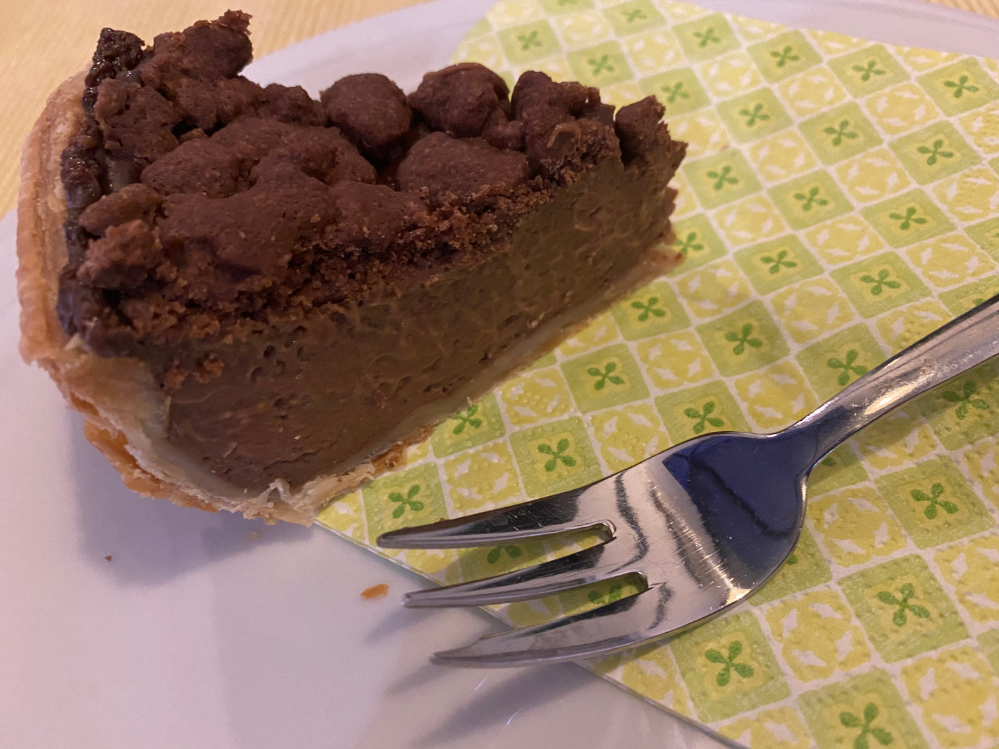 spie chocoladeflan met bladerdeeg en krokante stukjes chocoladebiscuit. Le Comptoir de Louize Geraardsbergen